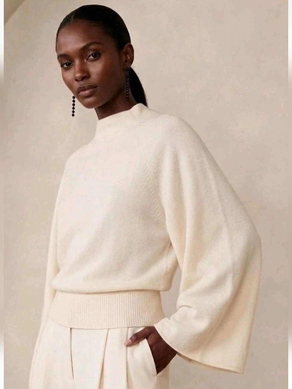 NWT! Banana Republic Calvina Cream Ivory Cashmere Wide Sleeve Top Sweater! Small